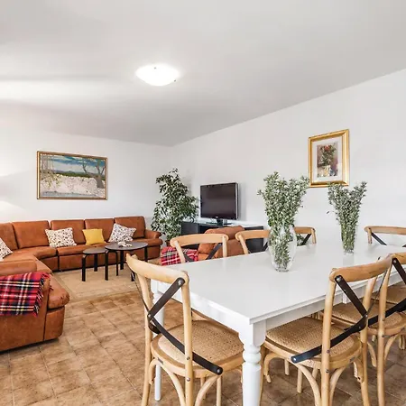 60 Croatia Semesterbostad Ika